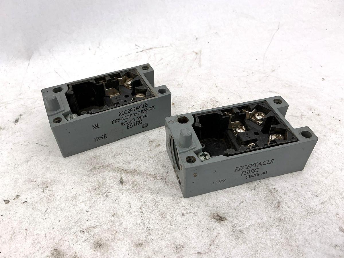 Used Lot of 2 Cutler-Hammer E51RC Series A1 Receptacle Conduit Entrance AC 3-Wire