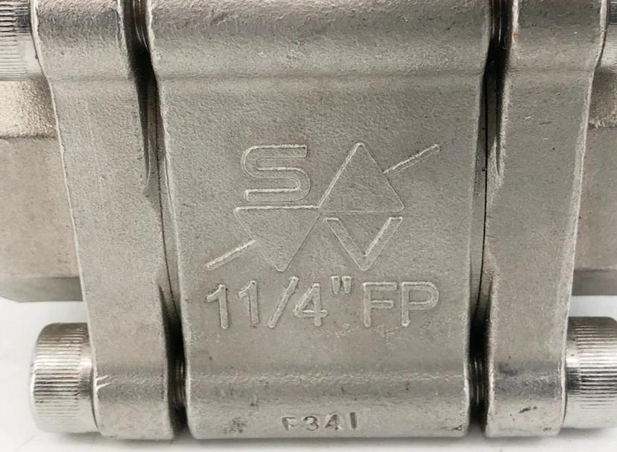 New Sesto Valves M32S-1Q-S60F-L Ball Valve 1-1/4" CF8M 2000WOG - No Box