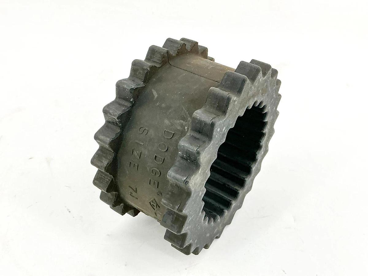 New Dodge 7JN D-Flex Coupling Sleeve 004217