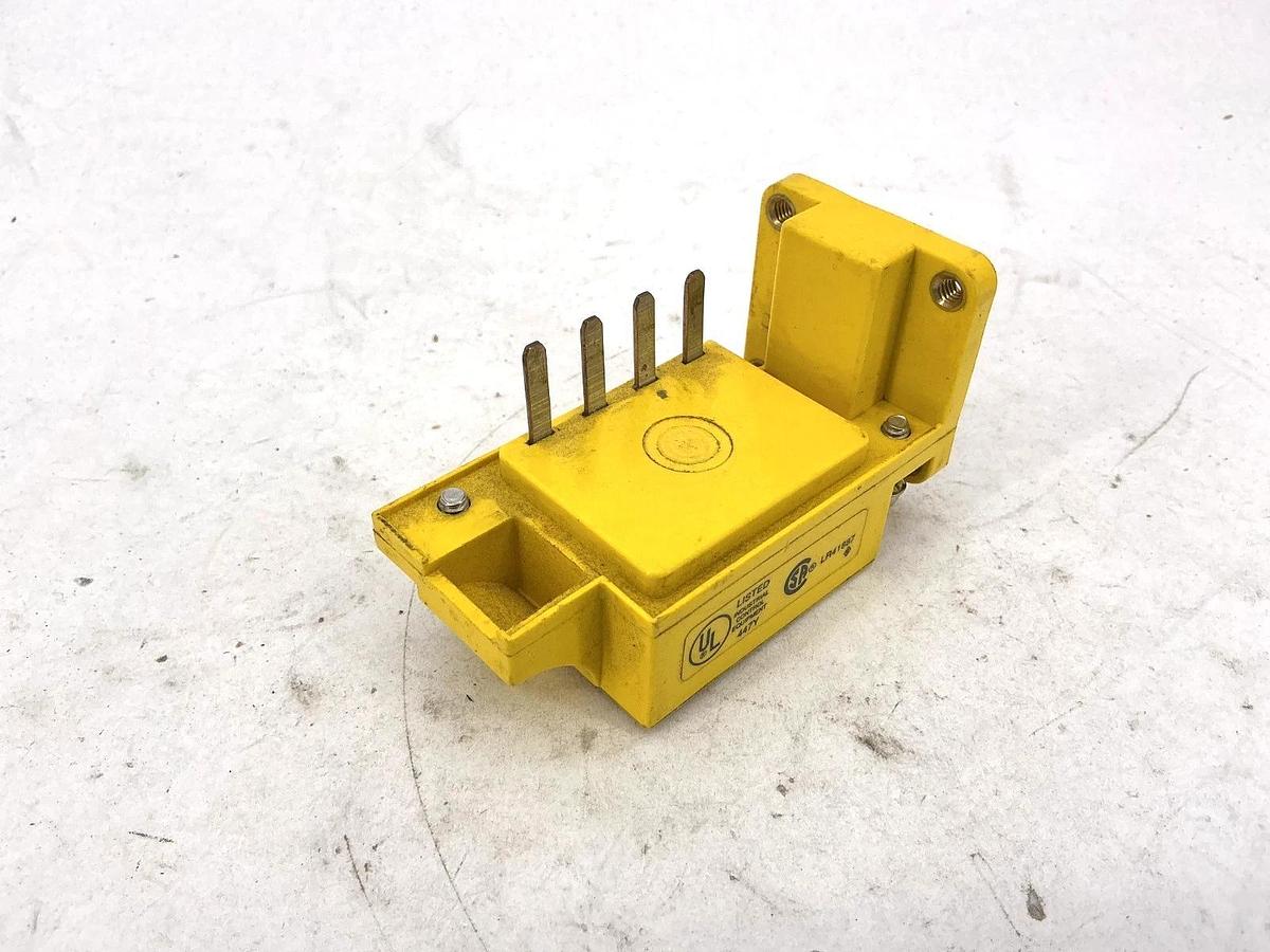 Used Banner Engineering RPBT-1 Maxi-Beam Power Block Wiring Chamber 10/30VDC 25697