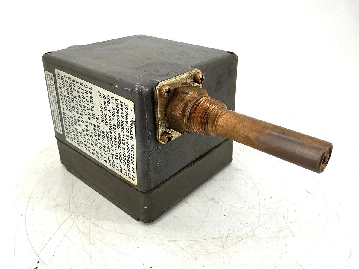 Used Barksdale L2H-H203 Temperature Switch Range 75-200F 10A@120/250V 3A@480V