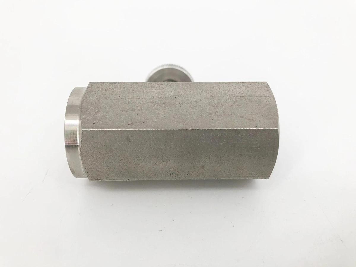 New Deltrol N30SSK Flow Control Valve 1/2" NPTF 5000psi 10001-17