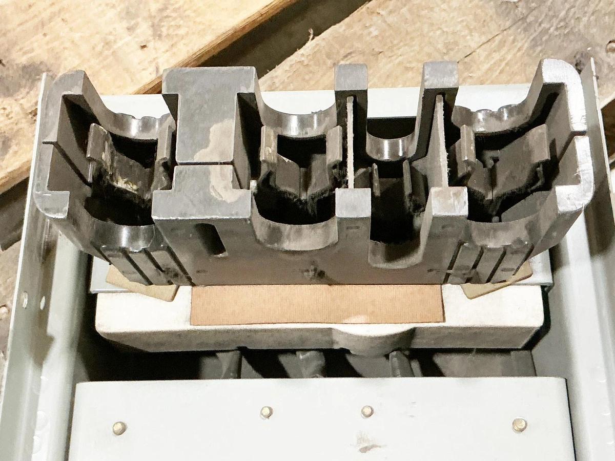 Used Square D SD75460 Circuit Breaker Plug In Unit 690V 60A series 3 3P4W