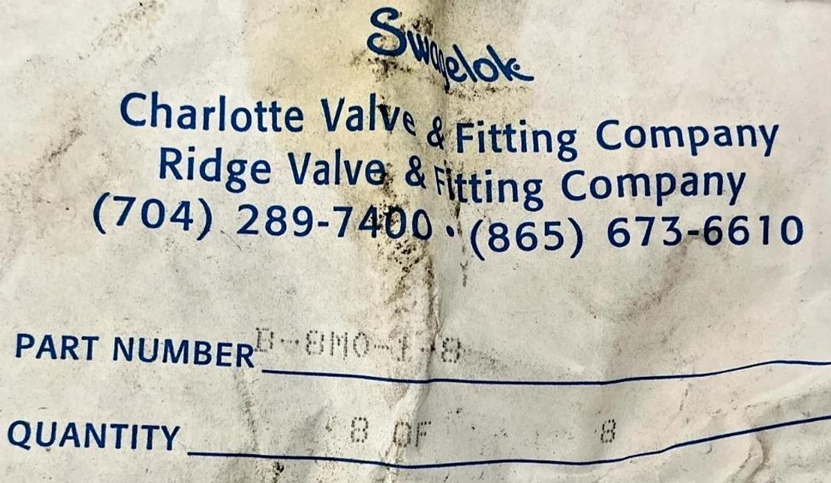 Bag of 6 New Swagelok B-8M0-1-8 Tube Fitting 8mm Connector Tube OD 1/2" Male NPT