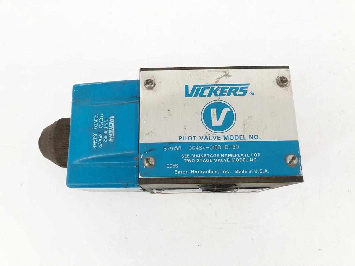 New Vickers DG4S4-016B-B-60 Directional Control Valve 110/120VAC 879158 - No Box