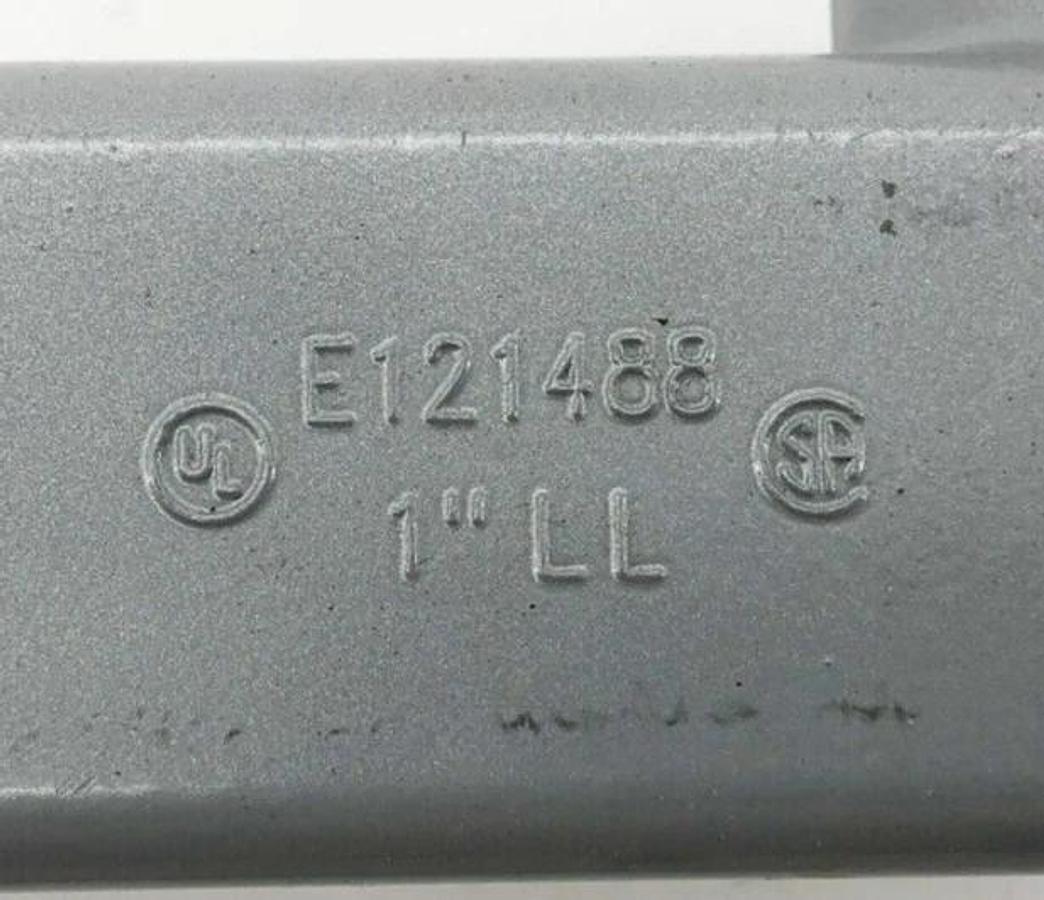 Lot of 2 New E121488 1" LL Aluminum Conduit Bodies With Cover