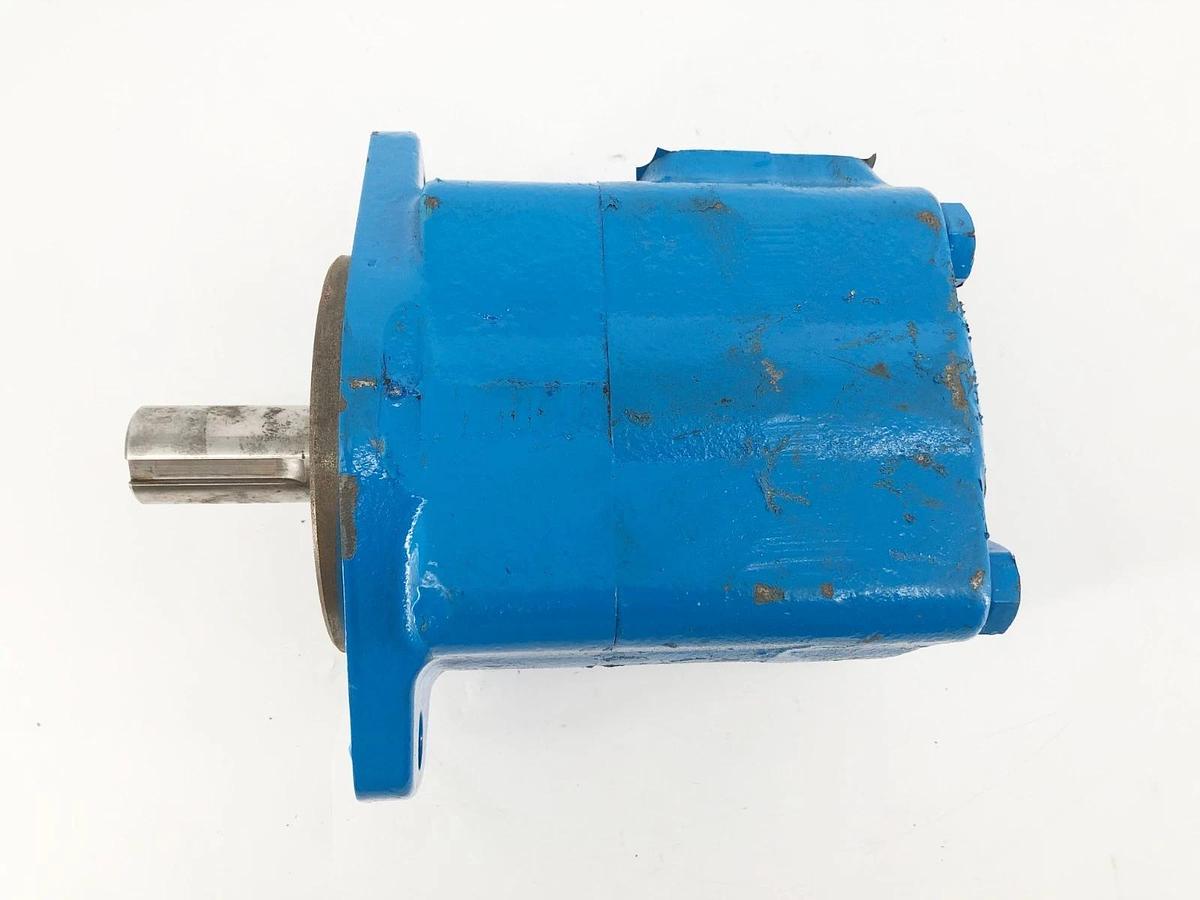 New Eaton Vickers 02-137136-1 Vane Pump F3-35V30A-1A22R - No Box