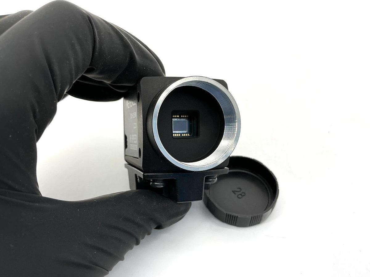 New Keyence CV-035M CCD Camera Hi-Speed Monochrome 16-Pin CV035M
