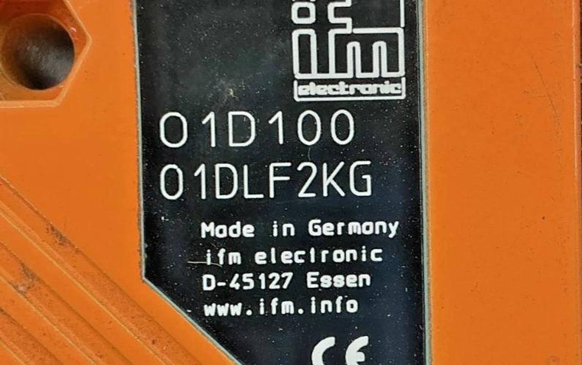 Used IFM O1D100 01DLF2KG Photoelectric Distance Sensor 01DLF3KG 0.2-10m 10-30V