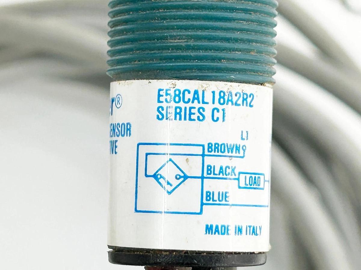 Used Cutler Hammer E58CAL18A2R2 Photo Electric Sensor 20-250VAC 50/60Hz 300MA
