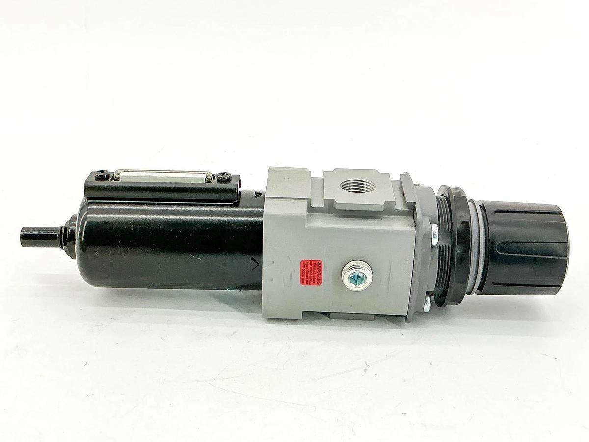New Wilkerson B18-03-FHG0B Regulator Filter 0-125PSIG 3/8" NPT