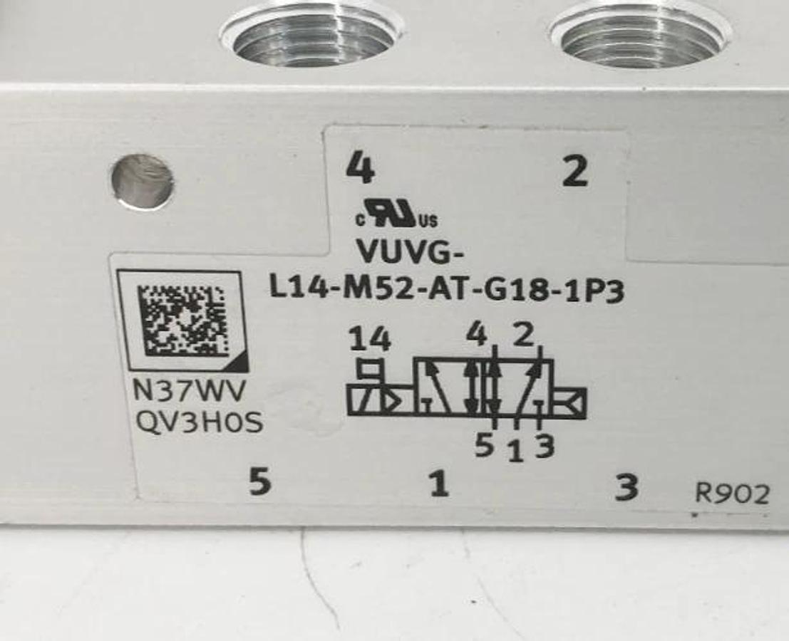New Festo VUVG-L14-M52-AT-G18-1P3 Solenoid Valve 24VDC 574229 - No Box