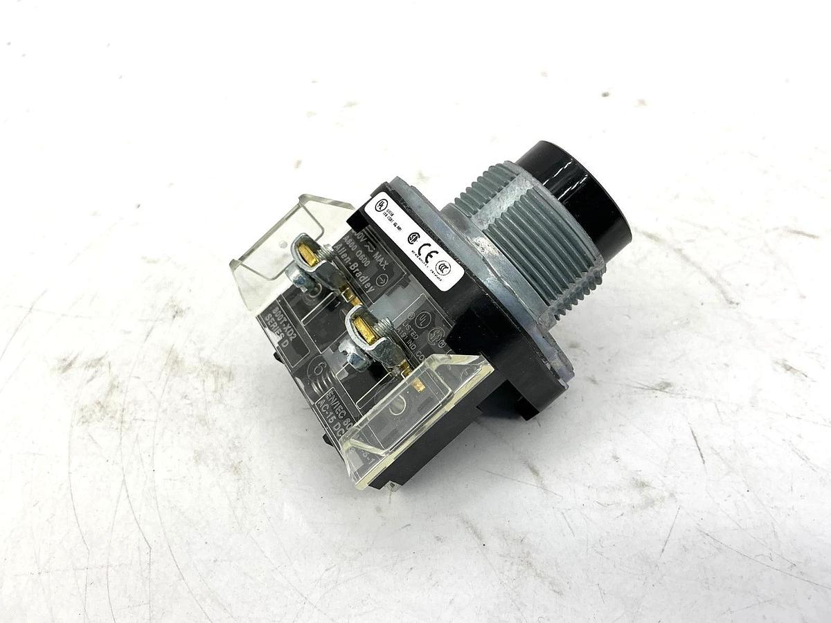 New Allen Bradley 800T-B2D2 Ser T Momentary Push Button 30mm Black 1NC