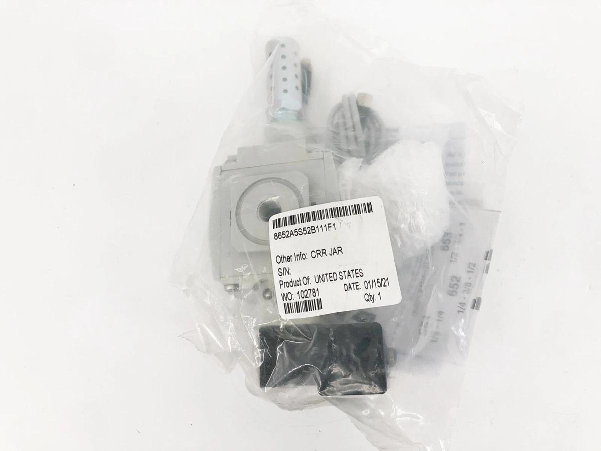 New Aventics 8652A5S52B111F1 Pneumatic Valve 3/2- Quick Exhaust 1/4" NPTF 24VDC