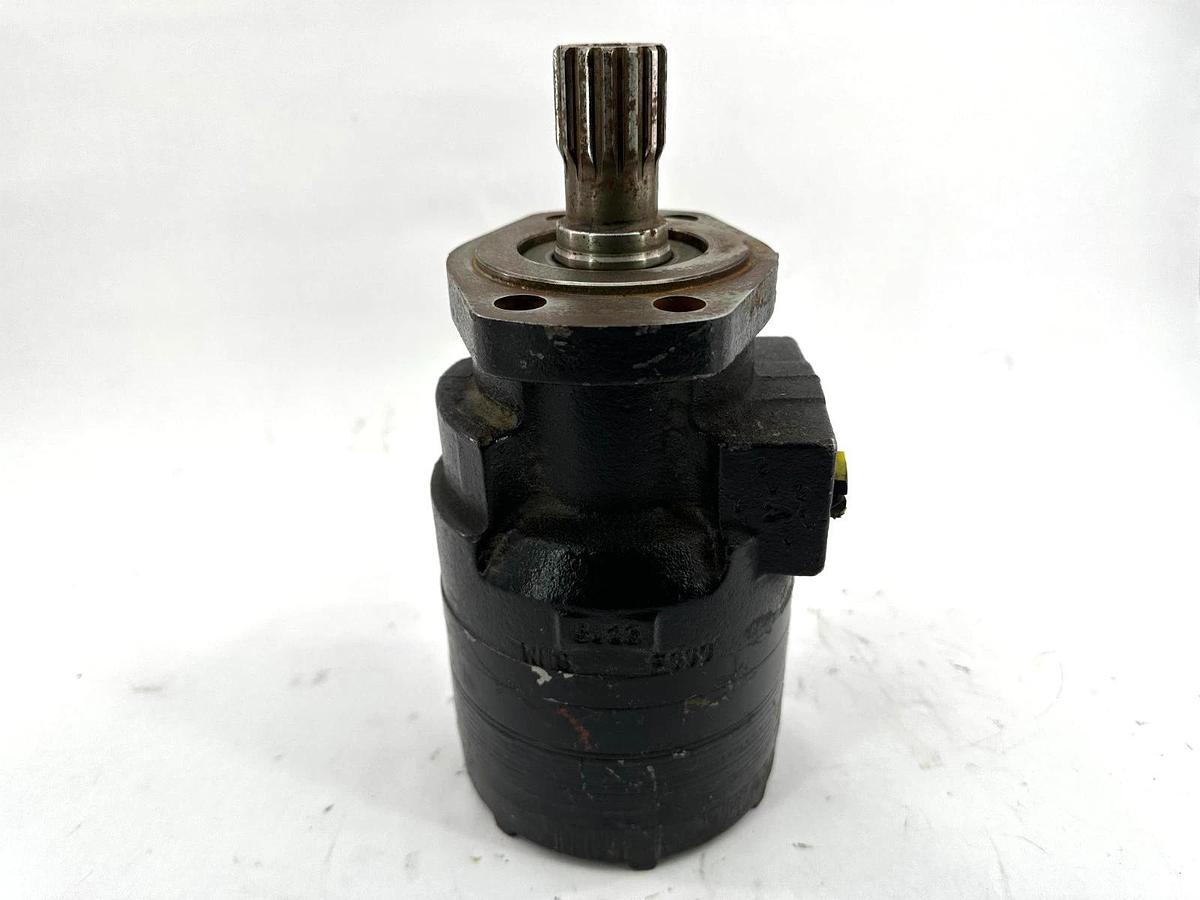 New Ross TORQMOTOR MB100105AAAB Hydraulic Motor 1.245" OD - No Box