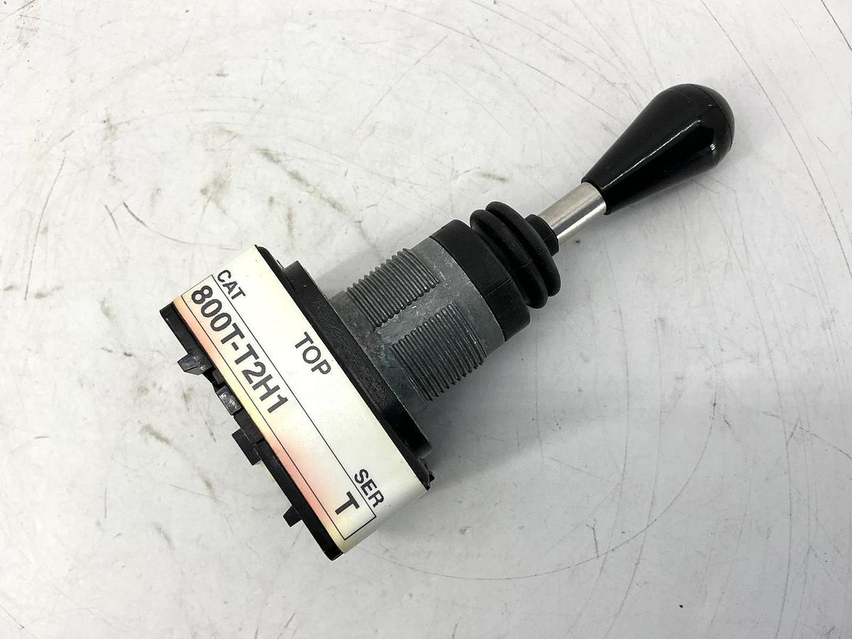 New Allen Bradley 800T-T2H1 Ser T Toggle Switch 2-Way Maintained Up/Down