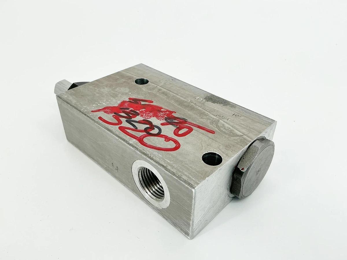 Used Fluid Controls 1SA13-F4W-30SV Sequence Valve Manifold