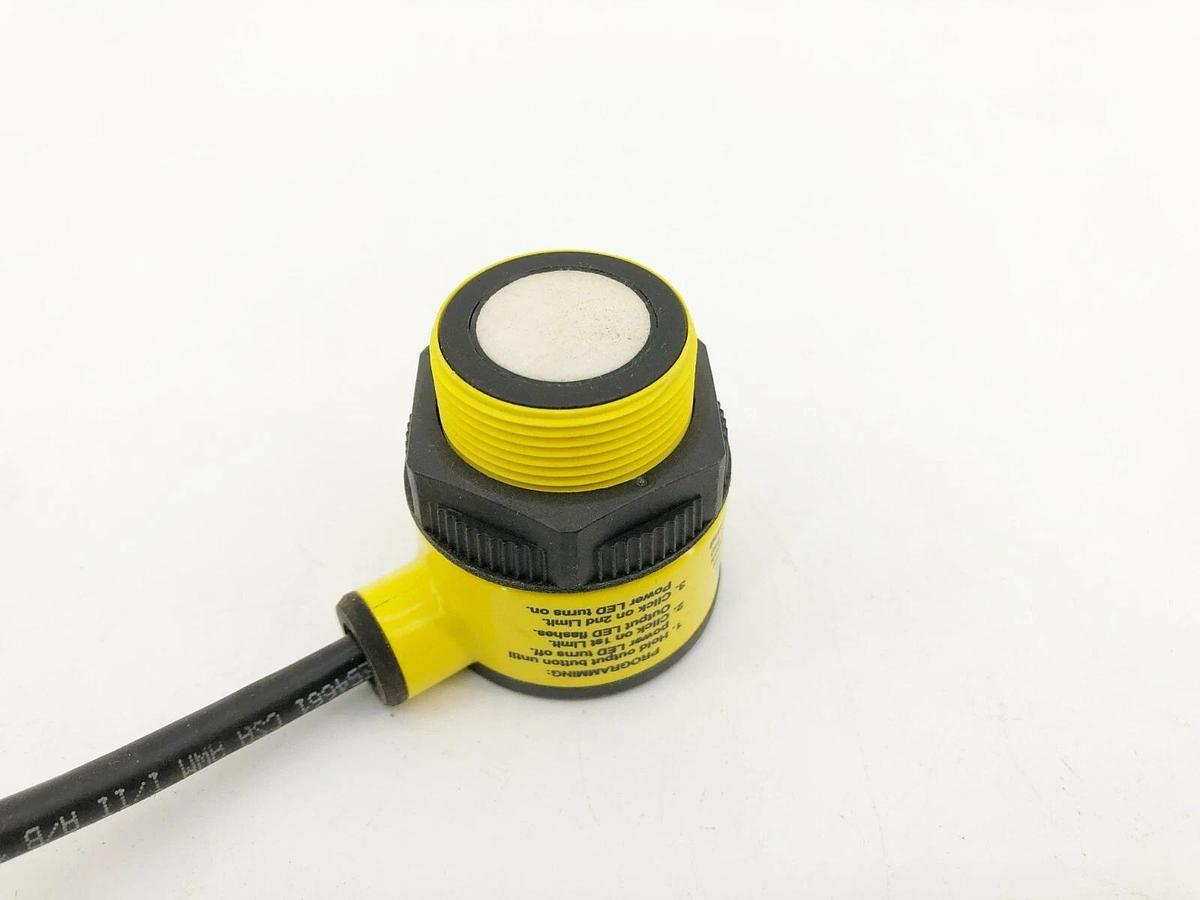 New Banner Engineering T30UXUC Ultrasonic Sensor 3m Range 0-10VDC Analog Output
