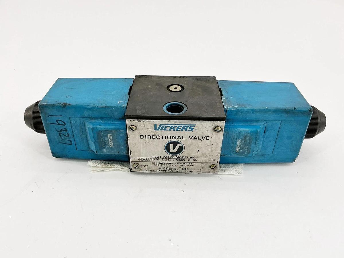 Used Vickers 02-119594-DG4S4-012C-H-60 Directional Valve 24VDC 1.8A B98S