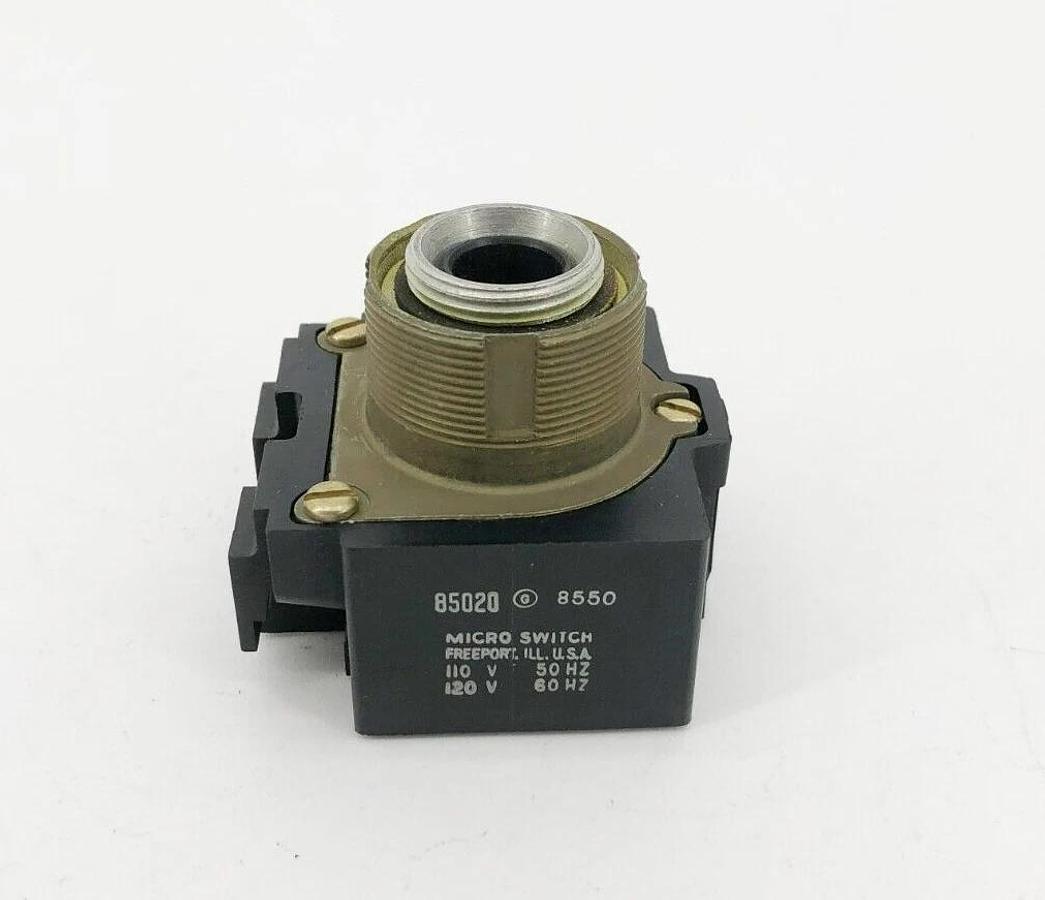 New Micro Switch PTH2211 Illuminated Pushbutton 120V