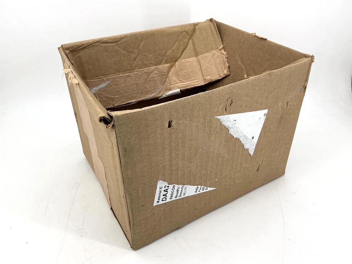 New Meltric 796C6N25 Junction Box 6-1/2" - Body Only (Missing Angle Adapter)