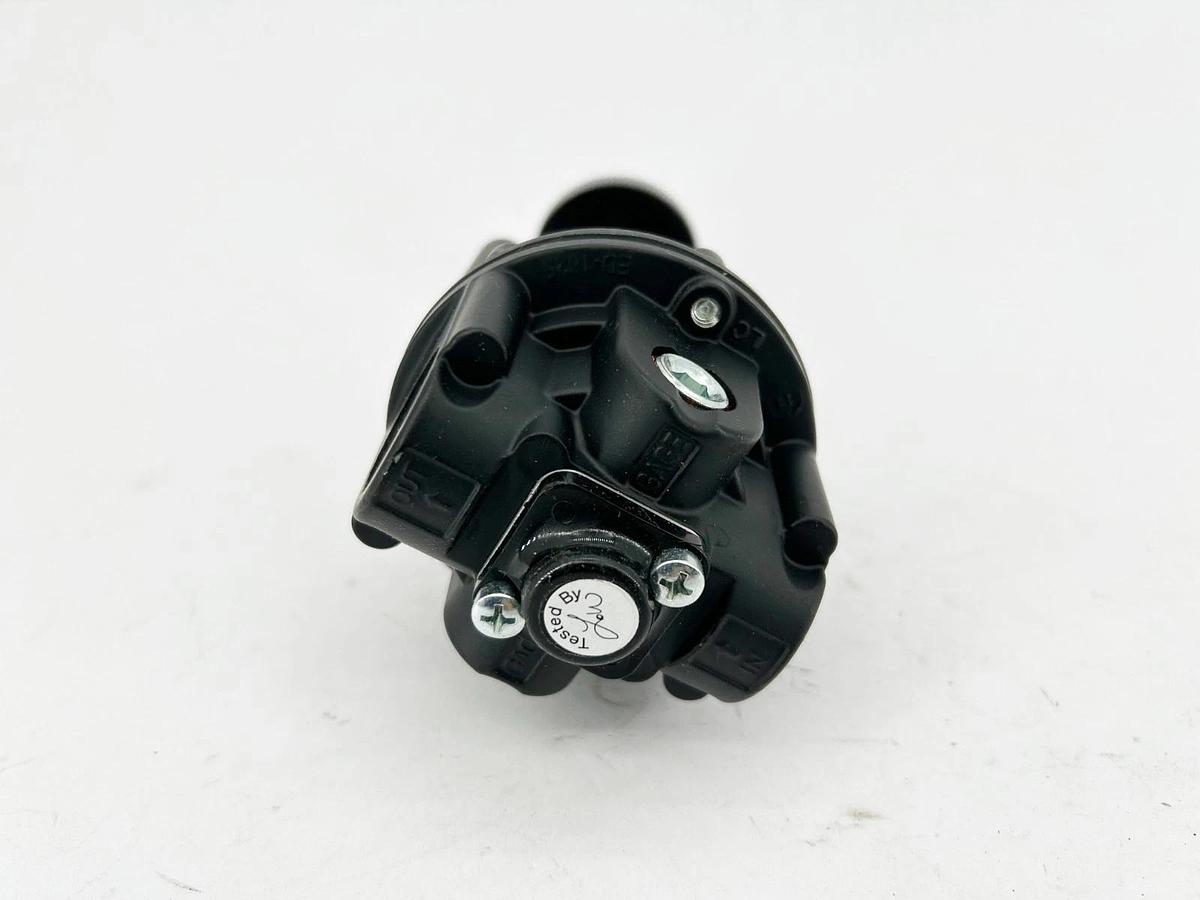 New Parker P3RA10243 Precision Regulator 0-60psi 3/8" NPT 500psi Max
