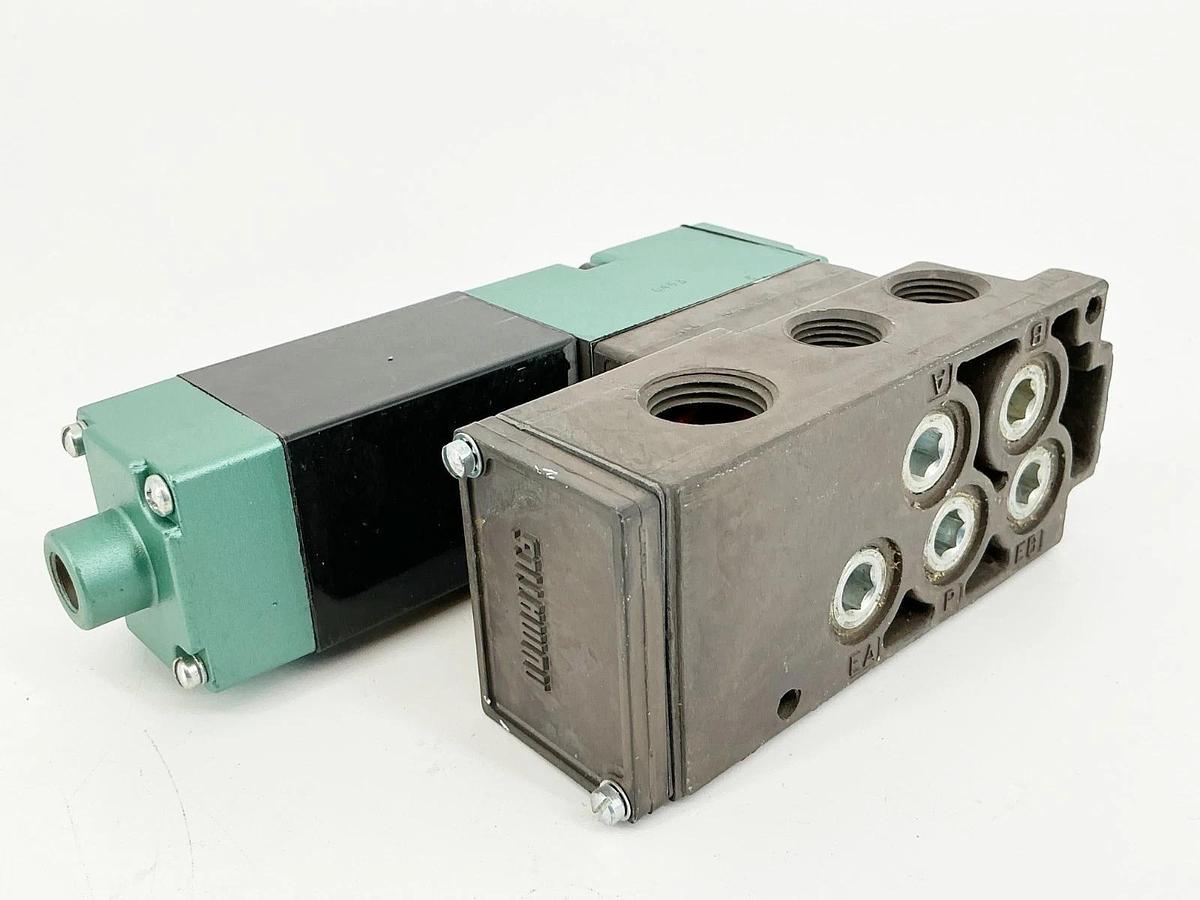 New Numatics 153SA43B4 Solenoid Valve 24VDC .25A 152SA4004 - No Box