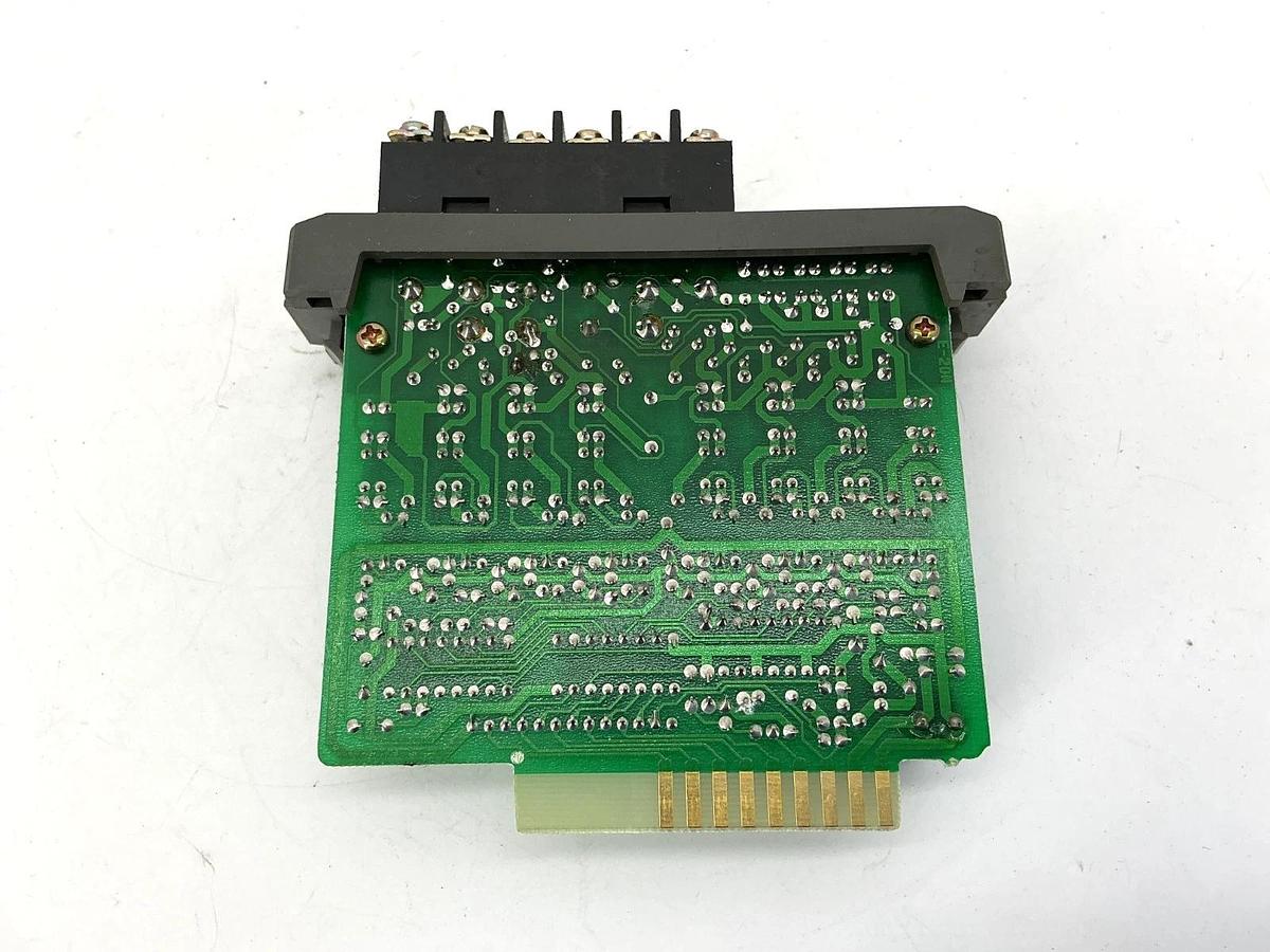 Used Texas Instruments 305-20N Input Module 115VAC 8-Point 85-128VAC 50/60HZ 30520N