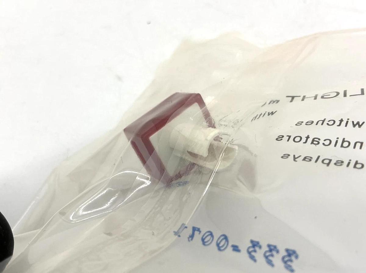 Lot of 2 New Dialight 333-0071 Illuminated Switch/Pushbutton Cap Rectangle Red
