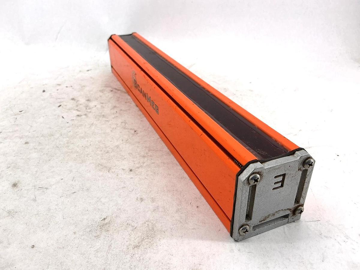 Used ScanMeg P300-E Infrared Light Sensor Emitter 4-Pin 300mm Range