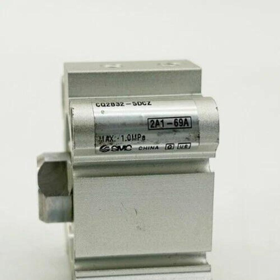 New SMC CQ2B32-5DCZ Compact Cylinder 1.0MP