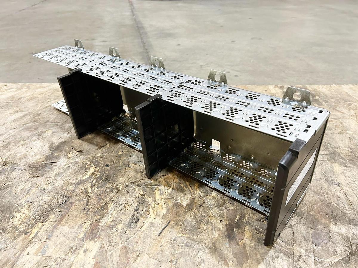 Used Allen Bradley 1756-A17 PLC Chassis Rack 17 Slot 2.8A 24VDC Controllogix