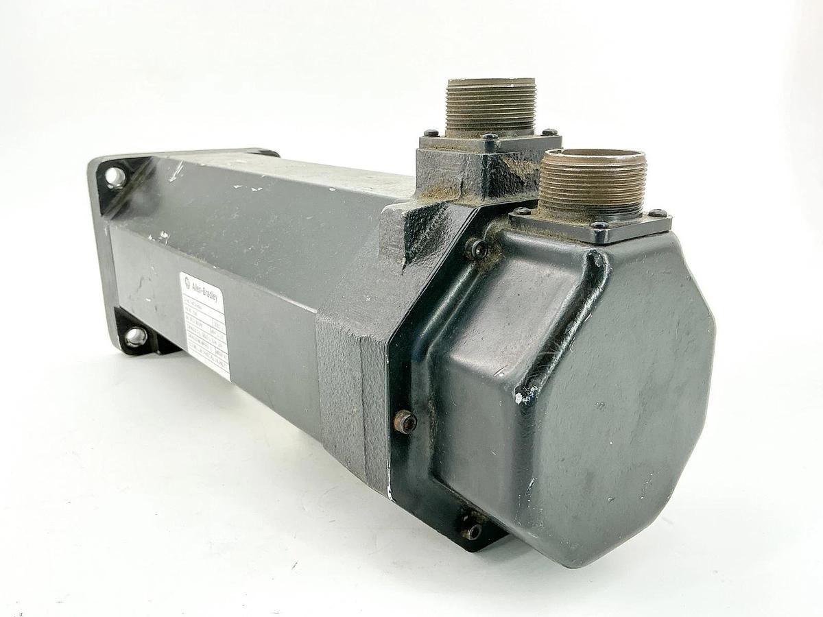Used Allen Bradley F-4075-R-H00AA Servo Motor 3000RPM 3PH 2.9 HP 240V 193497 Ser.A