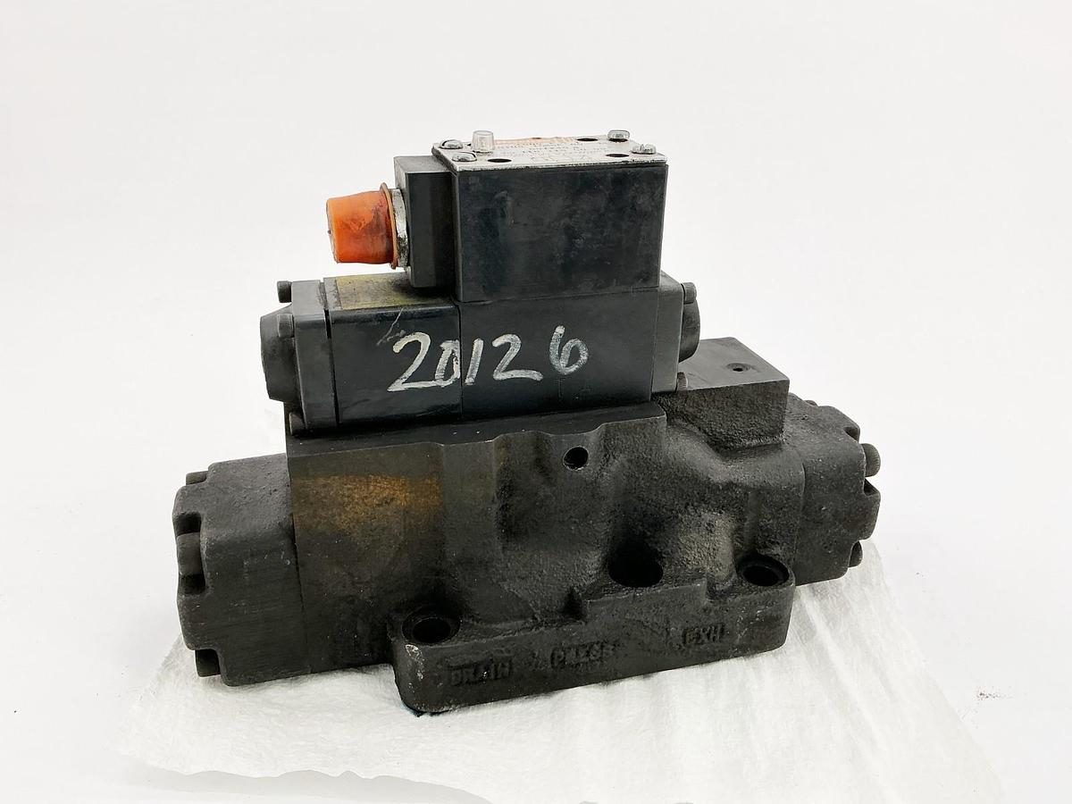 Used Racine FD4-BTHS-106SE-60-1840 Solenoid Valve 3000PSI 110/115V 50/60Hz