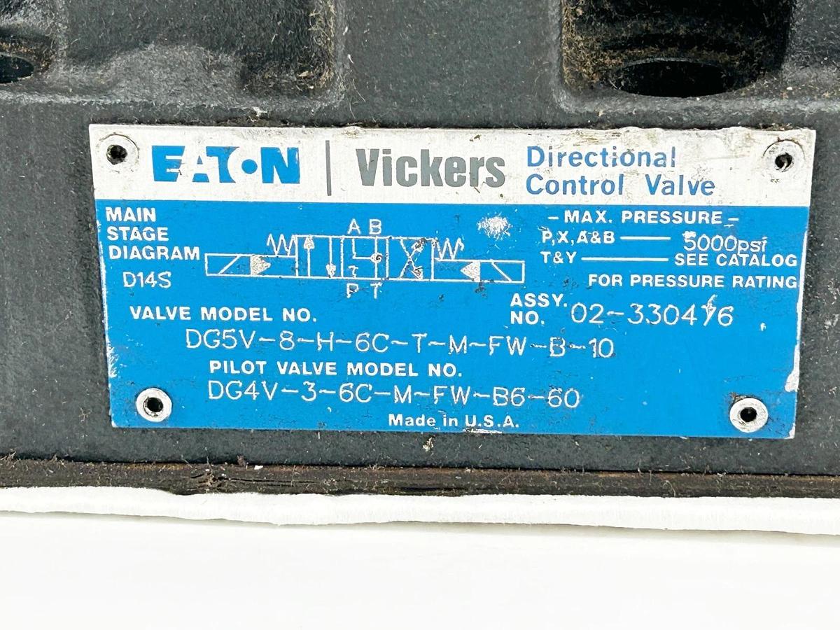 New Eaton DG5V-8-H-6C-T-M-FW-B-10 Directional Control Valve 02-330476 - No Box