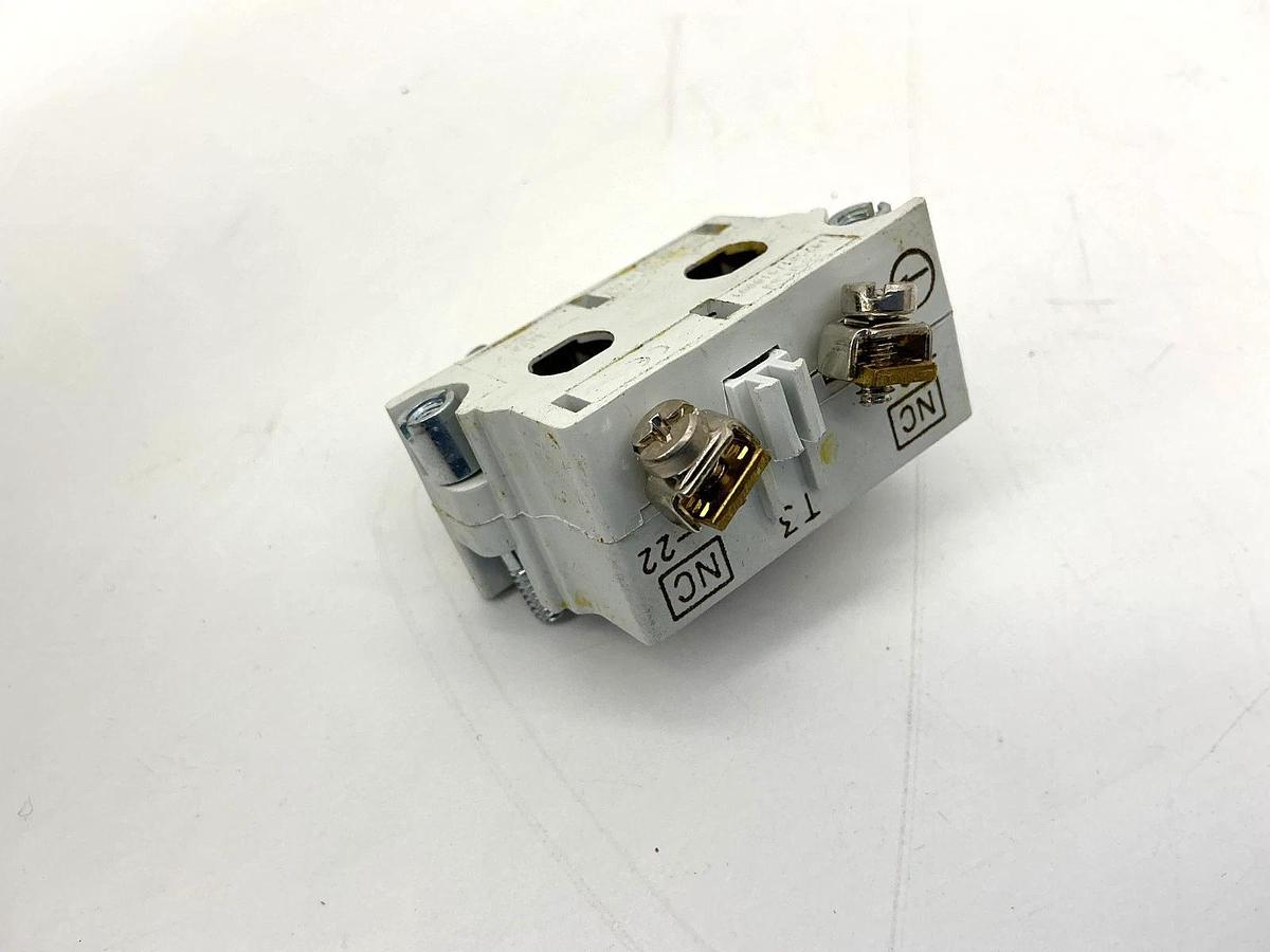 Lot of 2 New Eaton 10250T3 Ser D2 Contact Block 2NC 10A 600V
