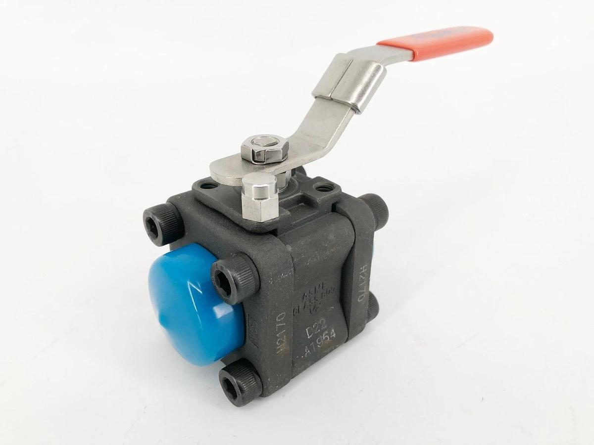 New Quadrant M2FCSRGSLWW050 Ball Valve 1/2" Class 800 2000WOG - No Box