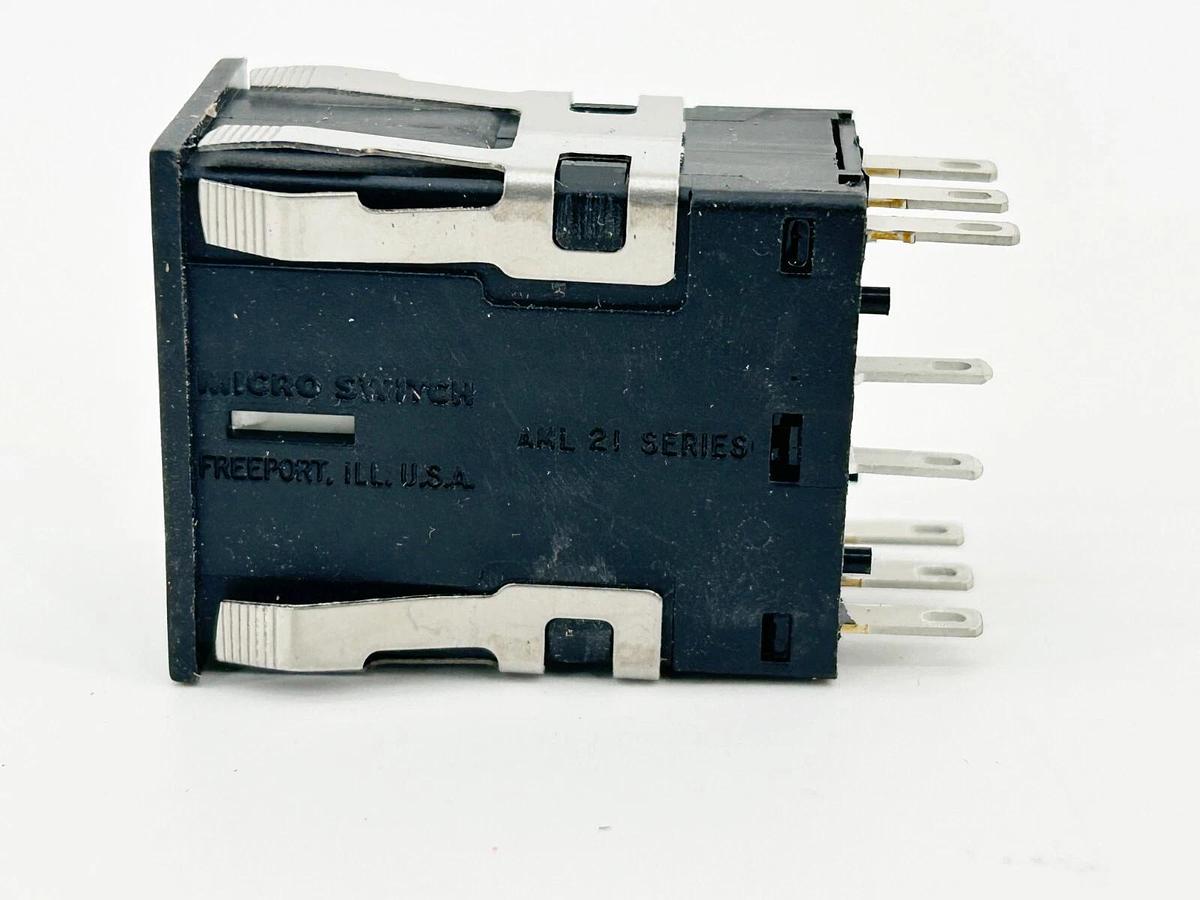 New Honeywell AML21FBA2AC Pushbutton 2A 250V 8 Pin Double Pole - No Box