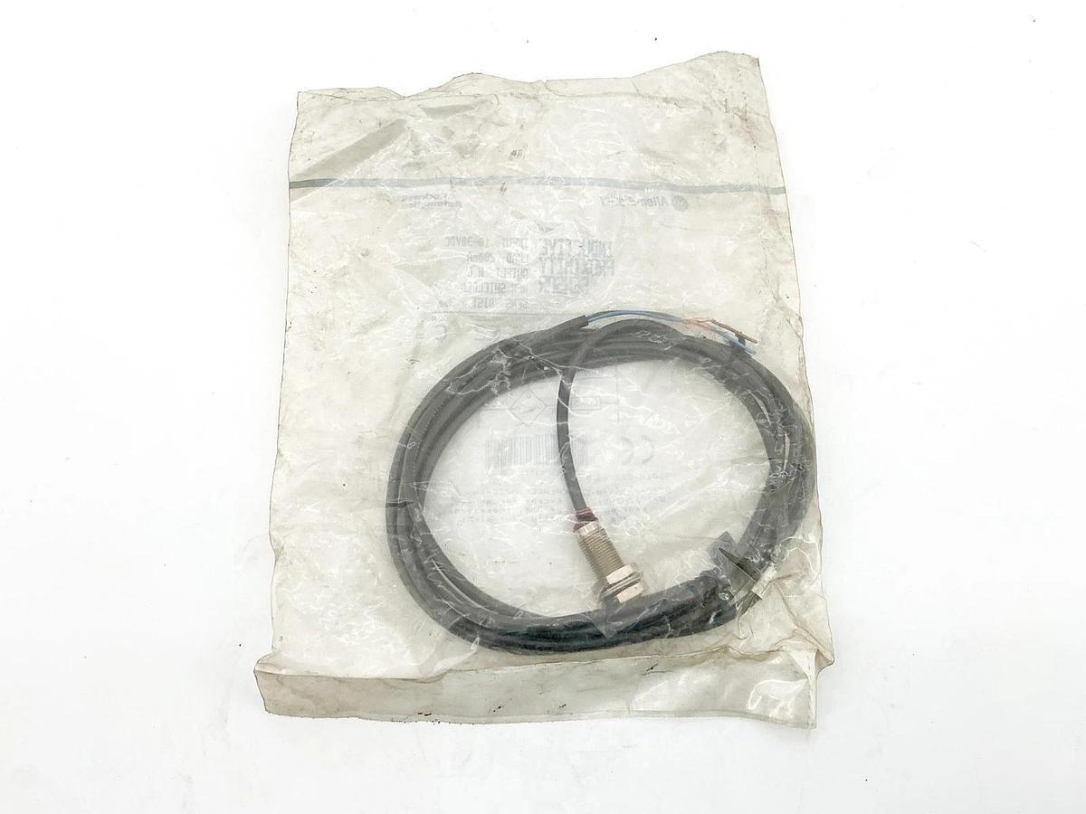 New Allen Bradley 872C-DH3NN12-E2 Inductive Proximity Sensor 30VDC Ser.C