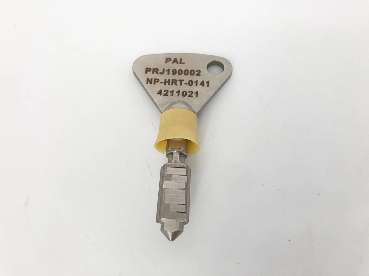 New Fortress Interlock 4211021 Key PAL PRJ190002 NP-HRT-0141 - No Box