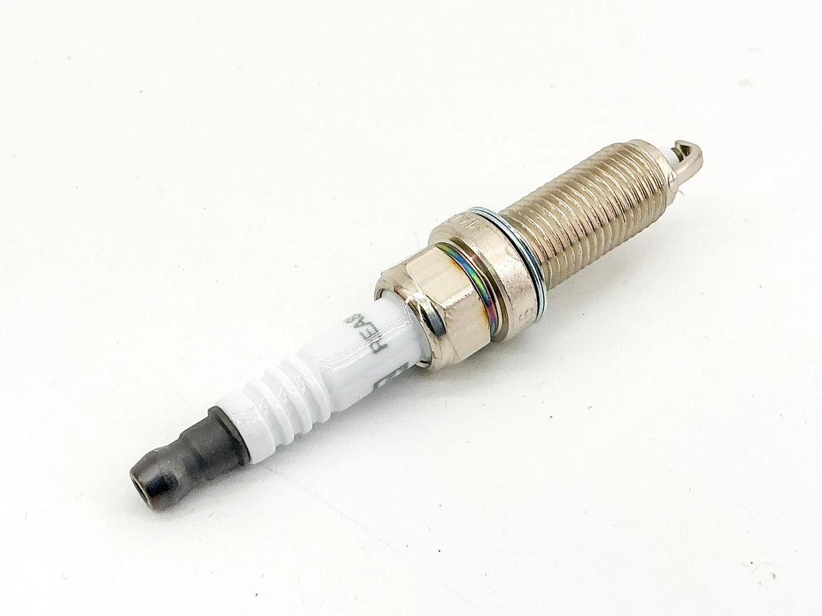 New Lot of 3 Champion OE130 Copper Plus Spark Plug