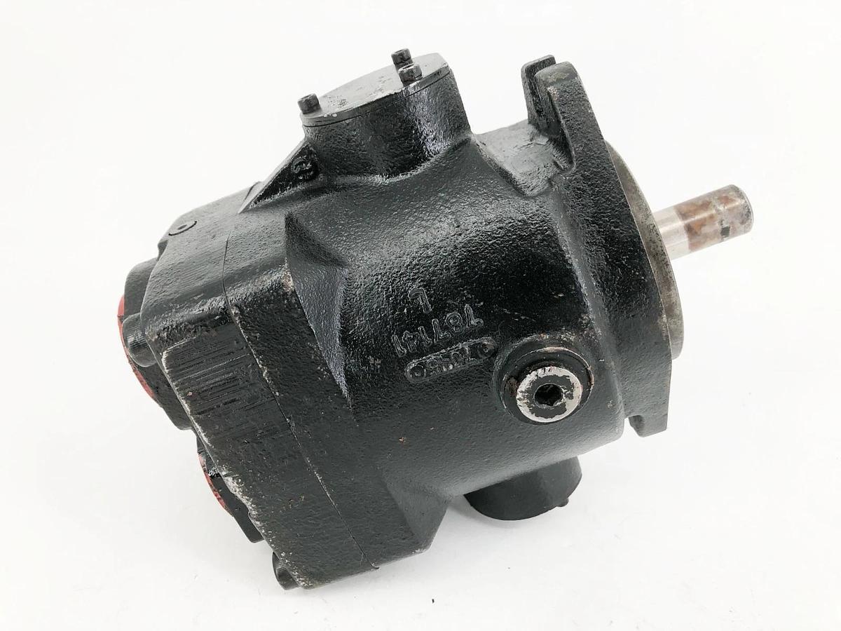 Used Parker Denison PVP3320R221 Hydraulic Piston Pump 2000psi - No Box