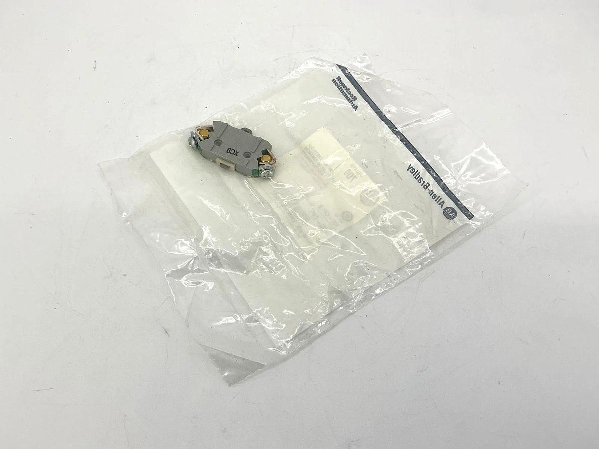 Lot of 2 New Allen Bradley 700-CP1 Ser B Contact Cartridge 10A 600VAC 700CP1