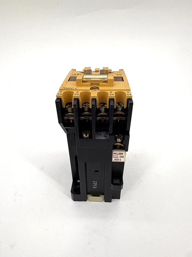 New Allen Bradley 700DC-F400Z1 Ser. B Control Relay 115VDC Coil - No Box