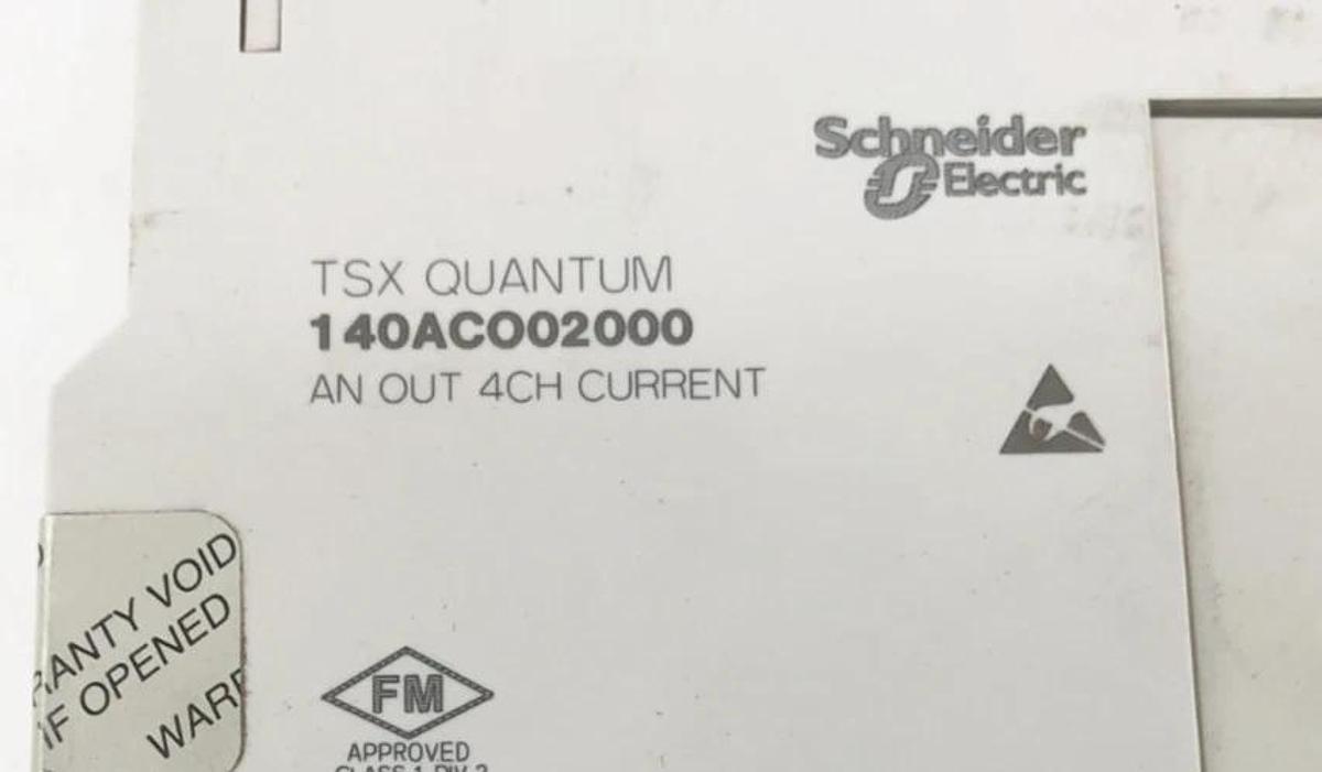 Used Schneider Automation 140ACO02000 TSX Quantum Analog Output Module 4CH