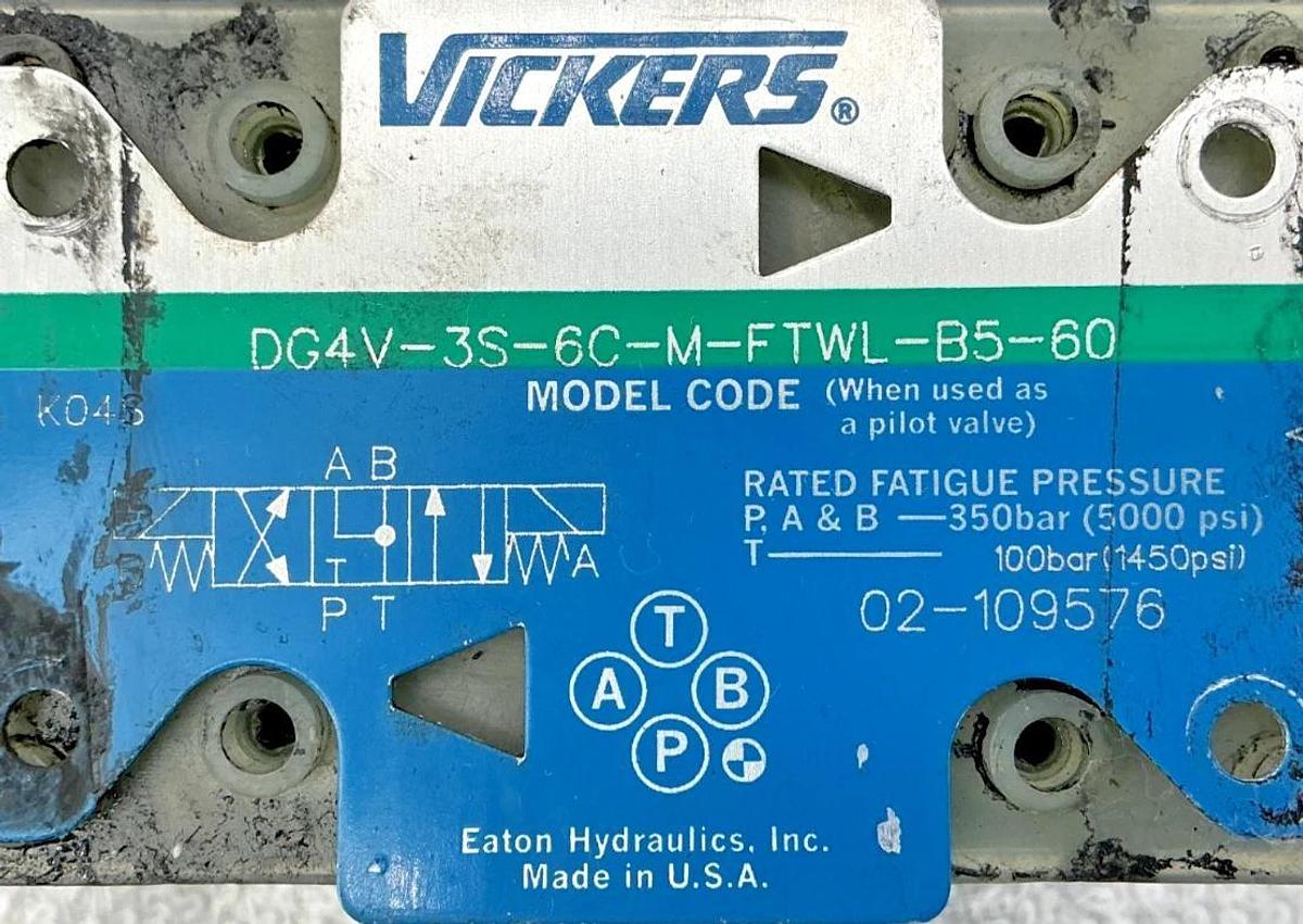 Used Vickers DG4V-3S-6C-M-FTWL-B5-60 Solenoid Directional Valve 5000PSI