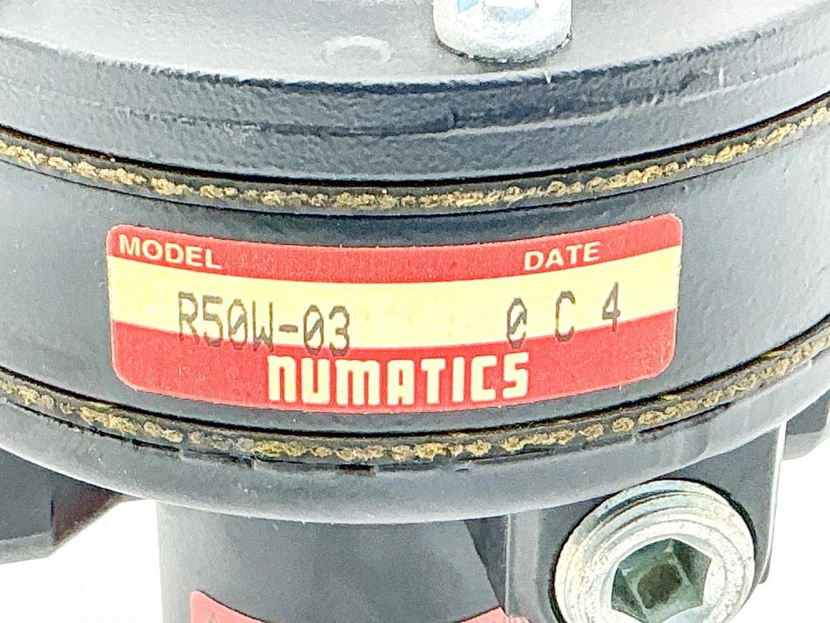 New Numatics R50W-03 Pneumatic Pressure Regulator - No Box