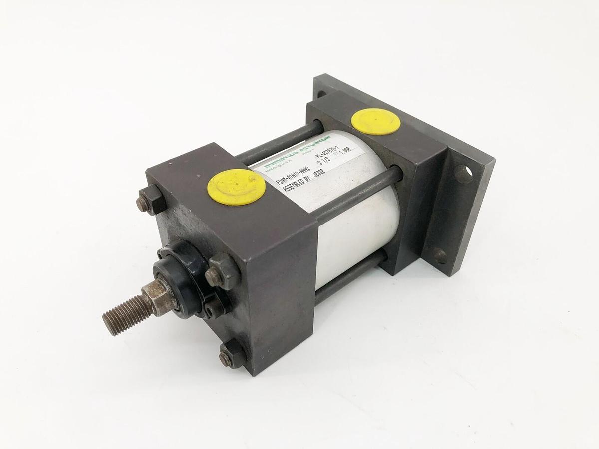 New Numatics F2AM-01A1D-AAA2 Pneumatic Cylinder 2-1/2" Bore 1" Stroke - No Box