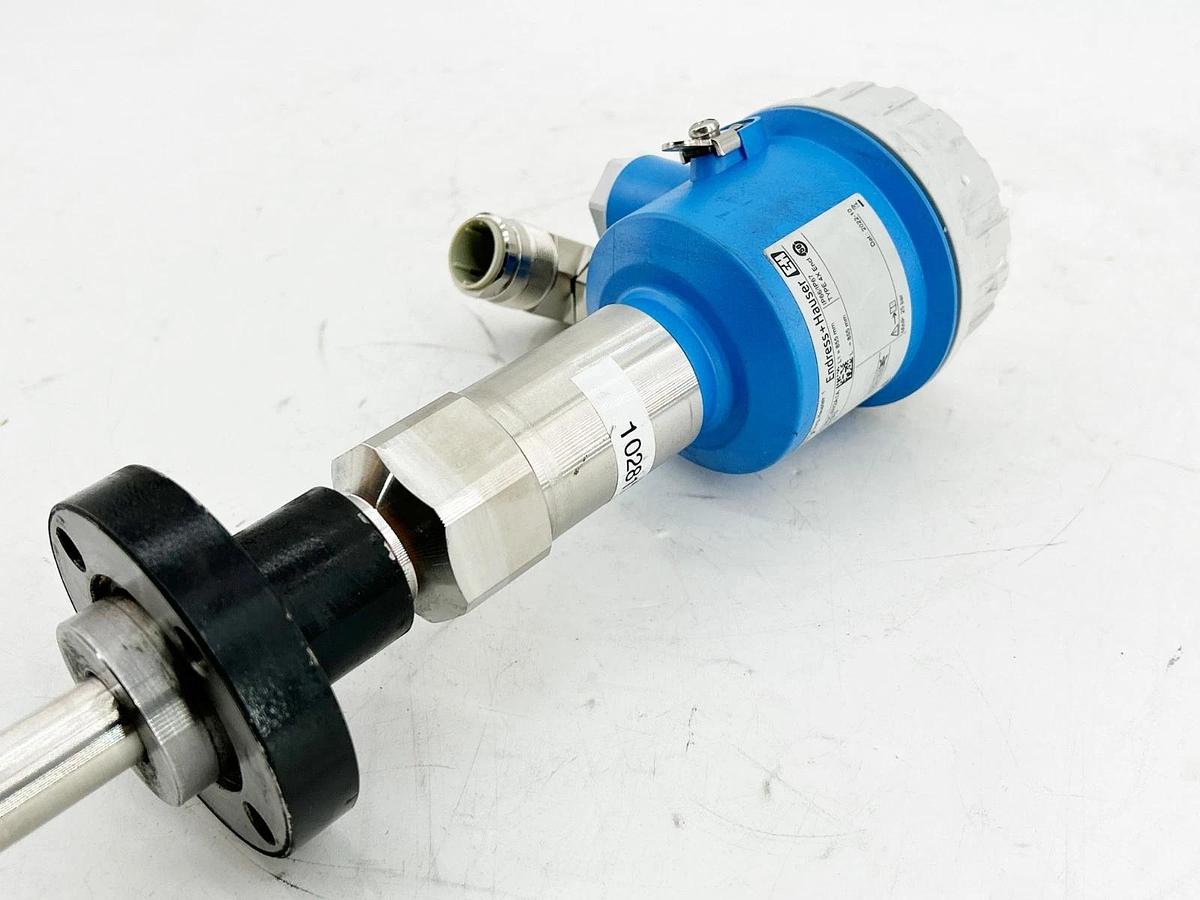 New Endress + Hauser FMI51-A1AGCJW2A1A LIQUICAP M Pneumatic Control 575MM