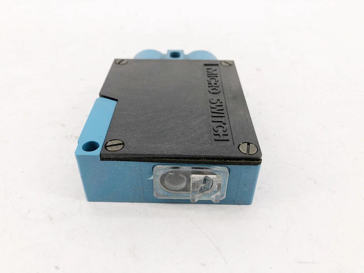 New Honeywell Microswitch FE-MLS10-A10A Photoelectric Sensor 115VAC